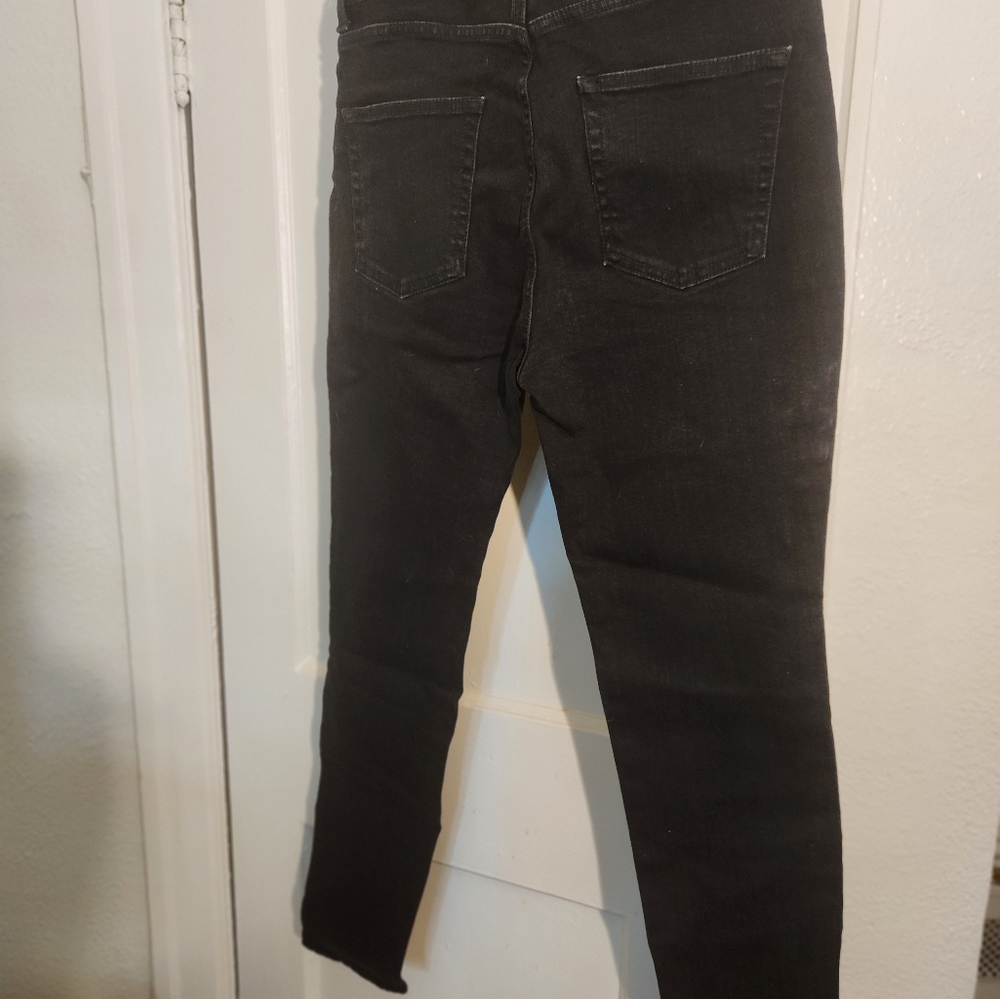 Moussy Jean's